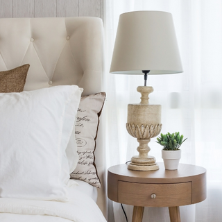 The Best Bedside Table Lamp for Small Bedrooms