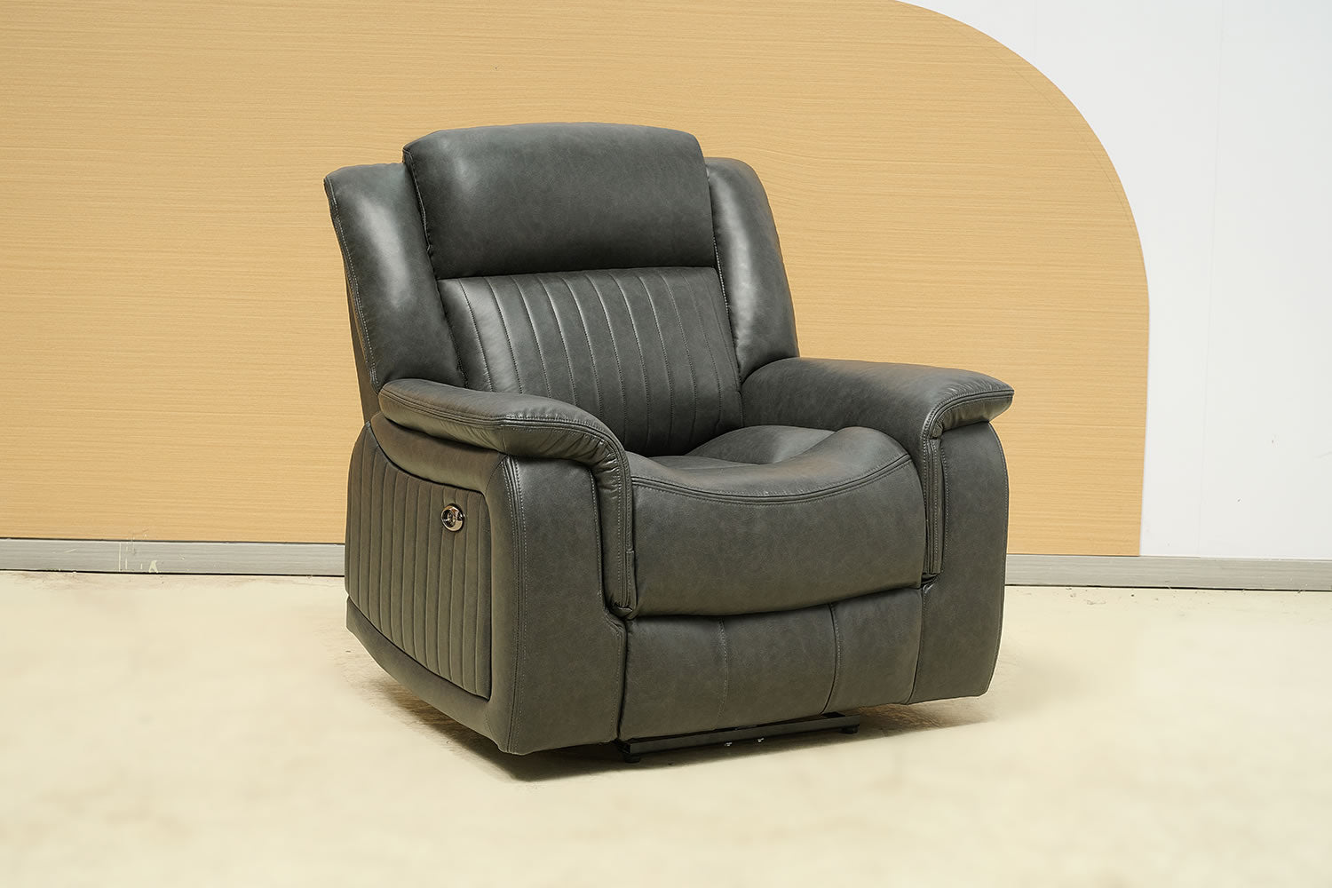Paragon Power Motion Recliner - Black