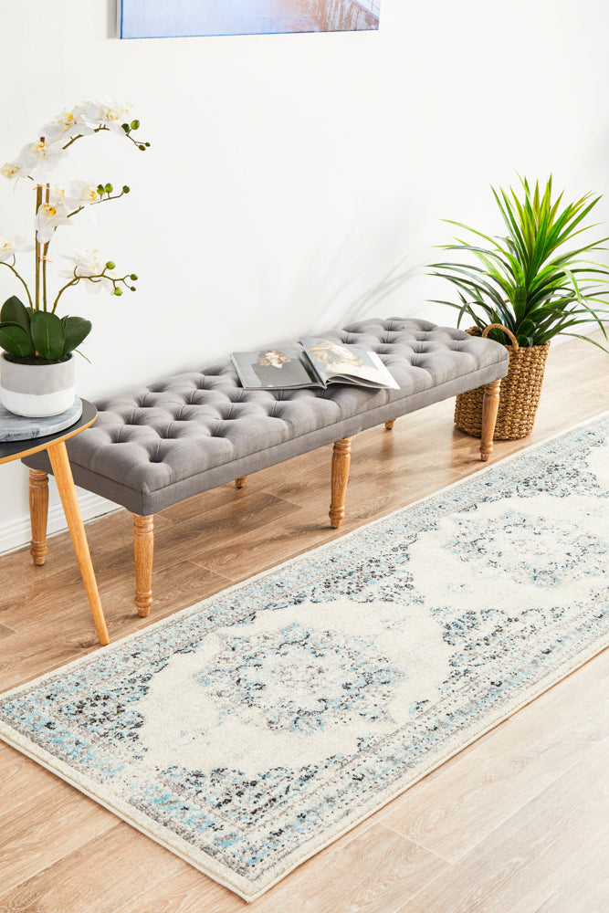 Corianne 922 White Runner Rug