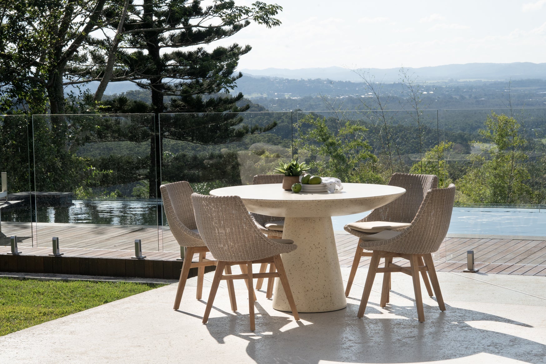 Clara Round Dining Table 160cm
