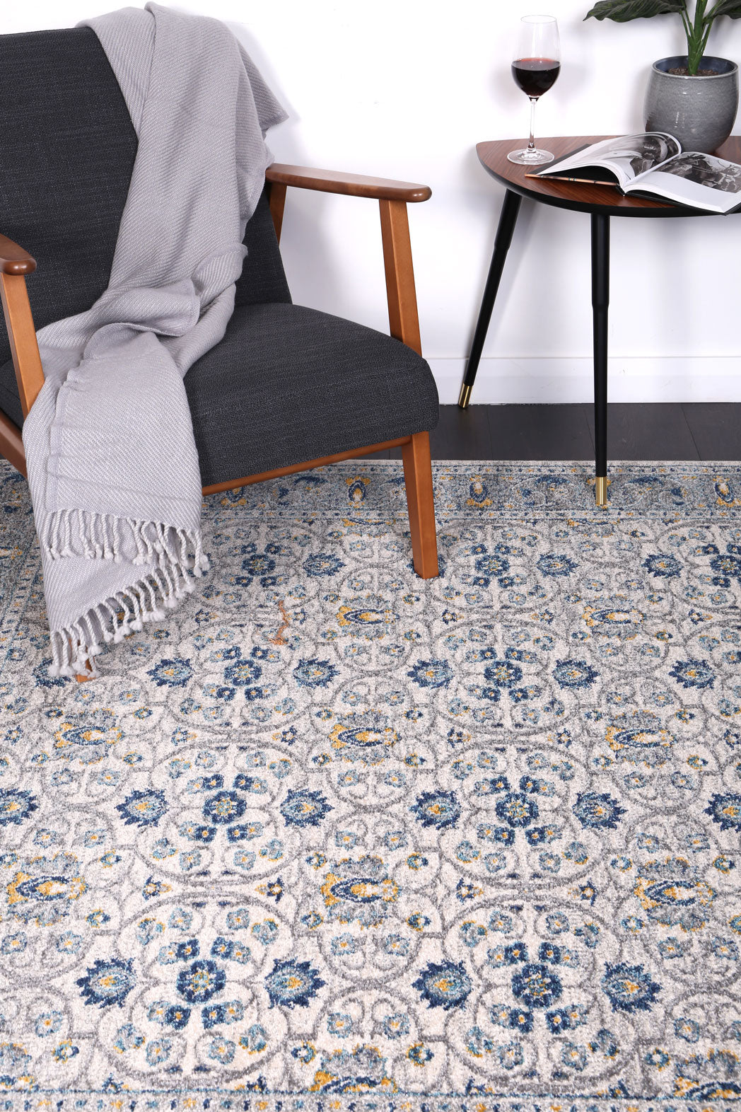 Delicate Blue Green Oriental Rug 160x230cm