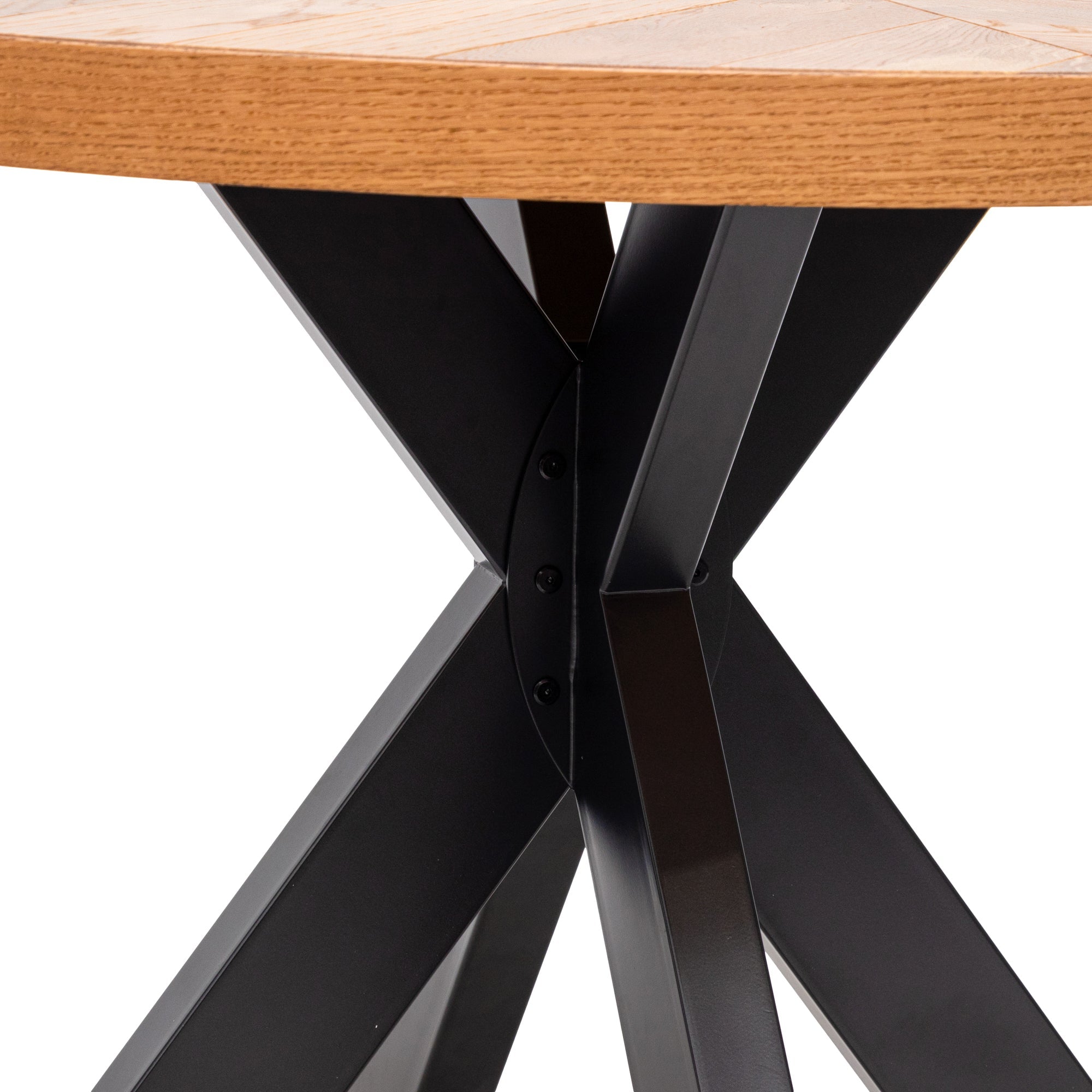 Tammi 4 Seater Round Dining Table - European Knotty Oak