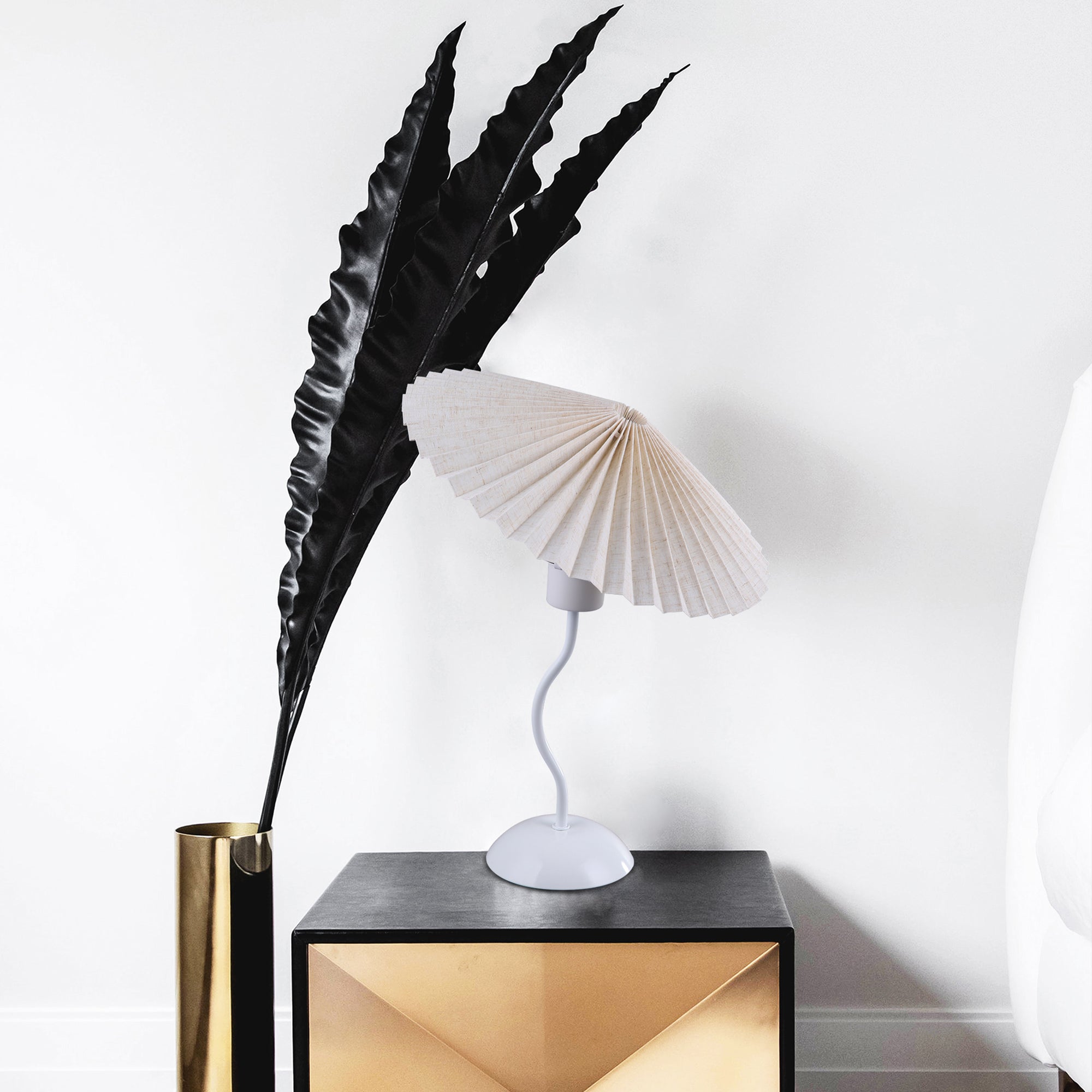 Piairie Table Lamp - White