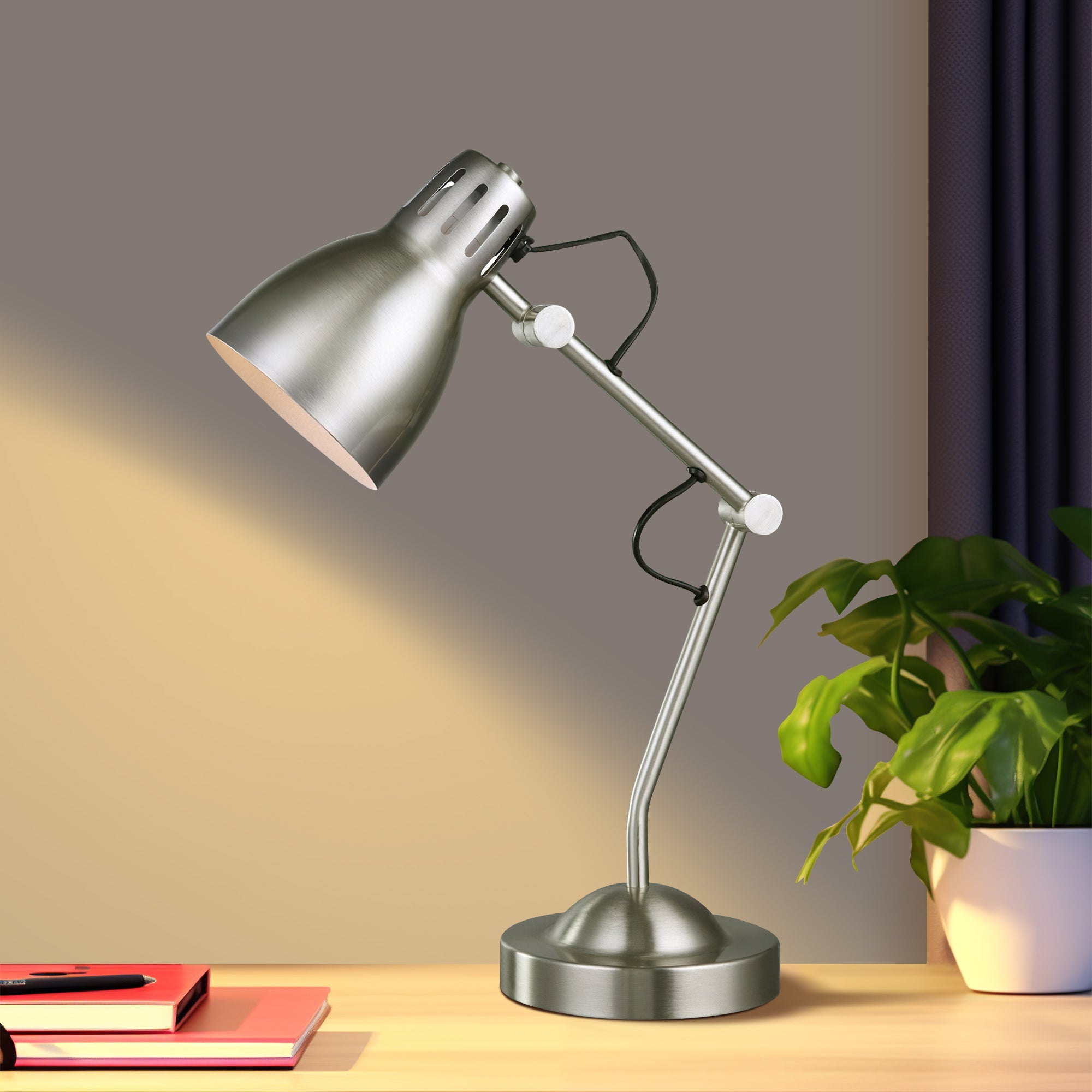 Nord Metal Table Lamp - Satin Chrome