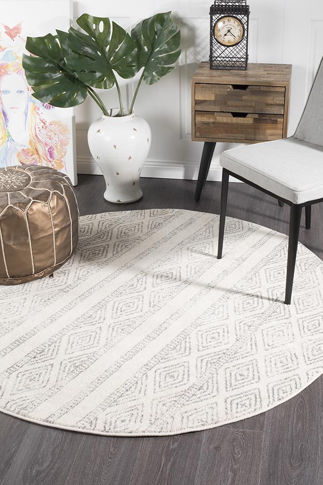 Odelle Salma White And Grey Tribal Round Rug
