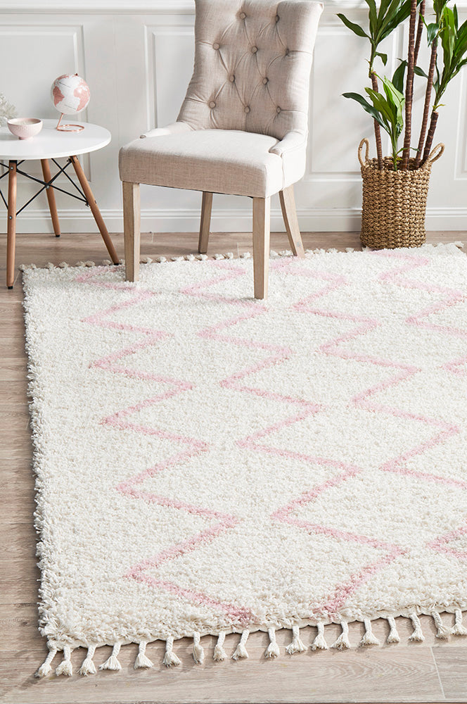 Saundra 11 Pink Rug