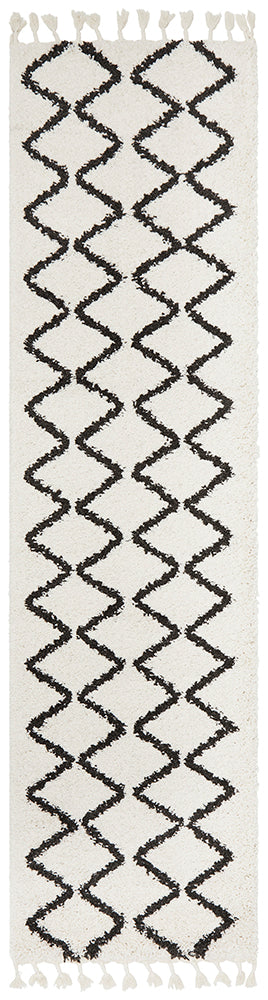 Saundra 11 White Runner Rug