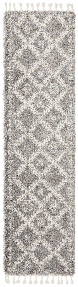 Saundra 33 Silver Runner Rug