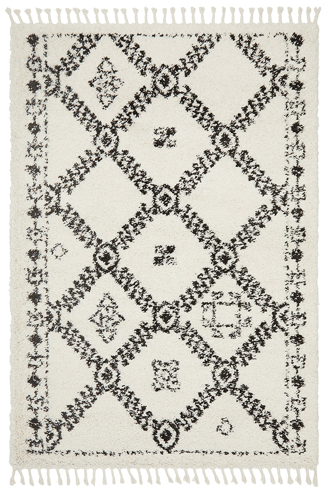 Saundra 33 White Rug