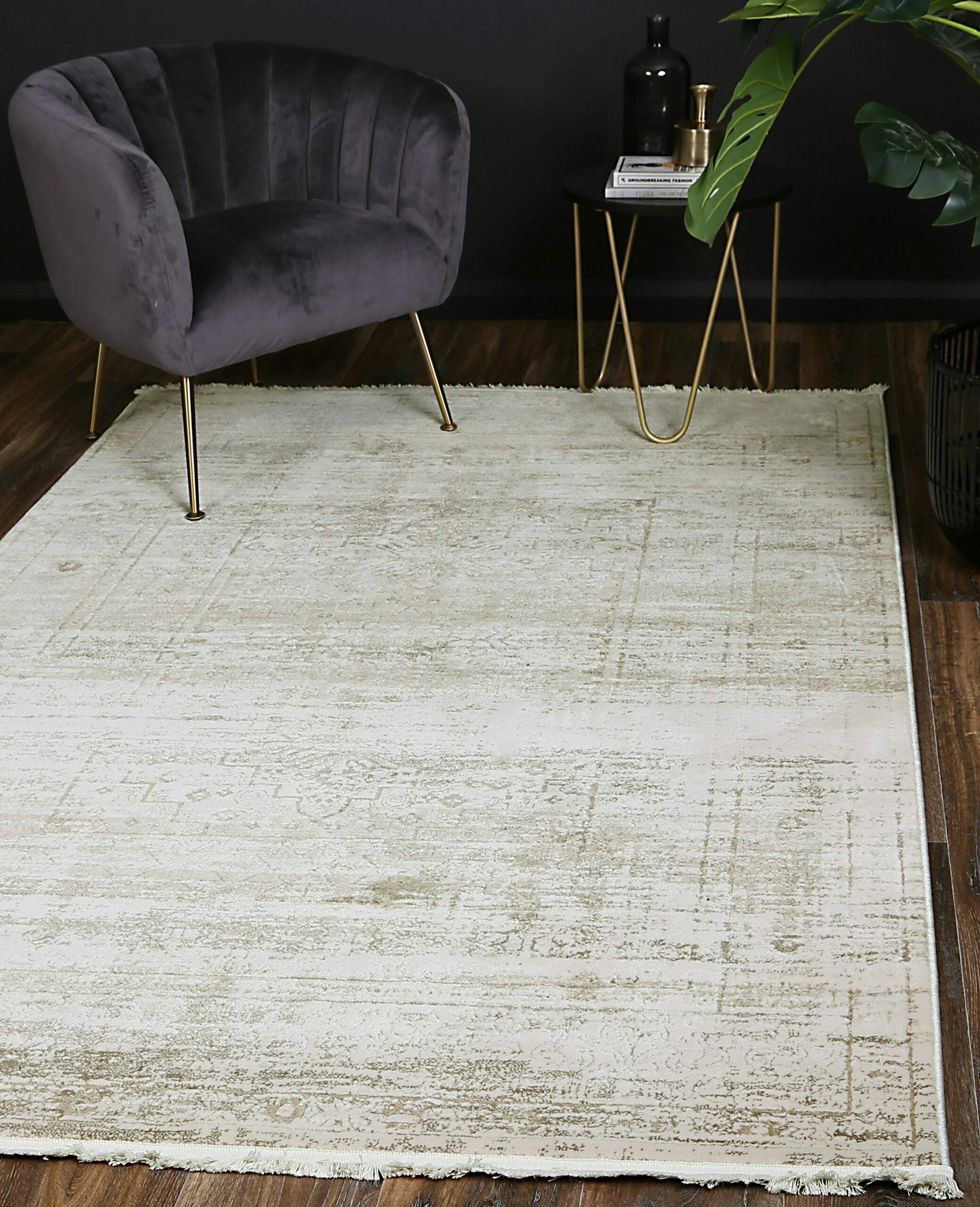 Cordelia Traditional Beige Rug 160x230cm